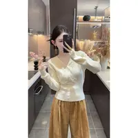 【周粥】【刺绣打底】2025秋季新款刺绣V领百搭打底上衣预JJQ4SY6985