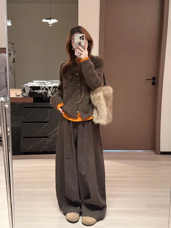 秋冬新款时尚洋气百搭女装韩版复古洋气针织开衫休闲阔腿裤套装