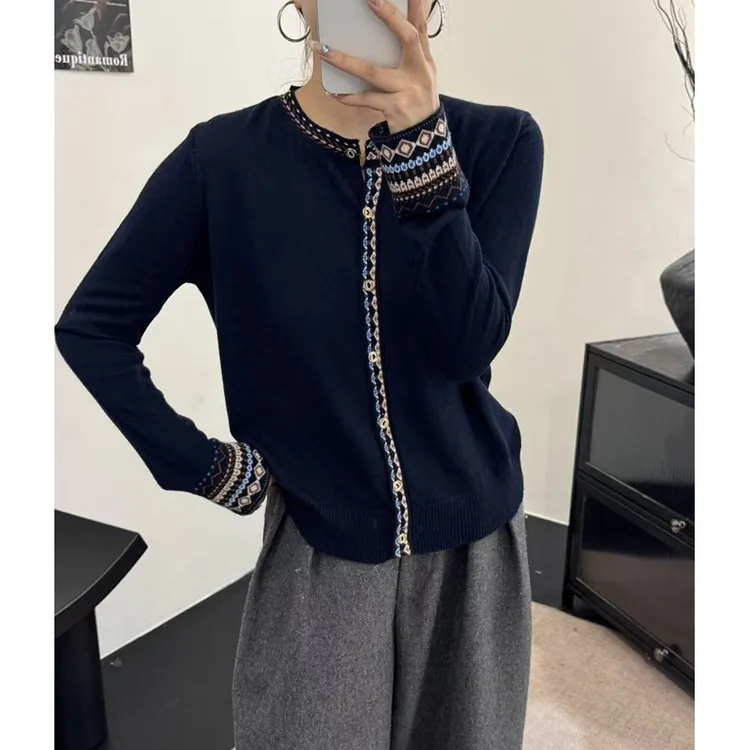 3368新款撞色国风复古提花纯色V领开衫秋装百搭长袖毛衣