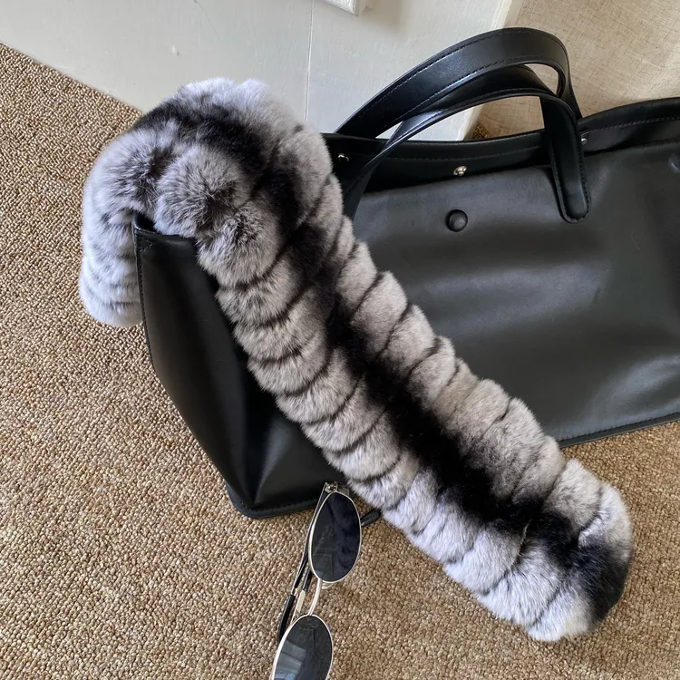 mini龙猫纹双面獭兔剪毛围巾女冬季保暖加厚围脖小众时尚百搭毛领