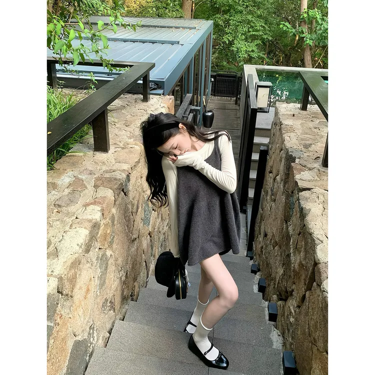 韩系复古甜辣风纯欲风叠穿修身内搭长袖上衣夏季背心连衣裙套装