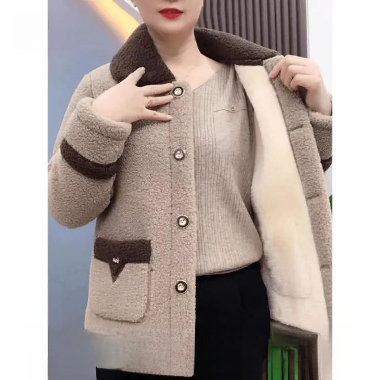 中年妈妈冬装羊羔毛外套新款中老年女加绒加厚50岁颗粒绒