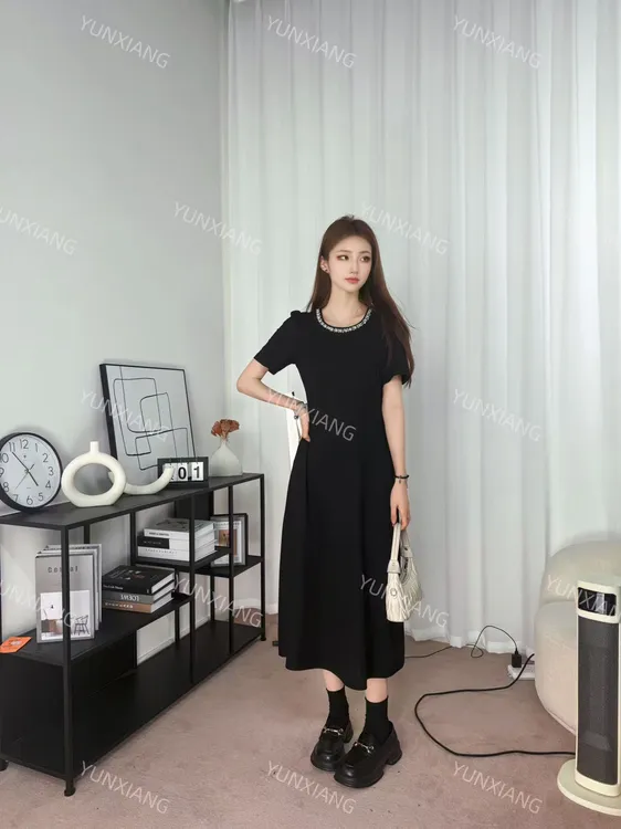 2025夏季高级感赫本风珍珠黑色短袖长款连衣裙小个子法式连衣裙