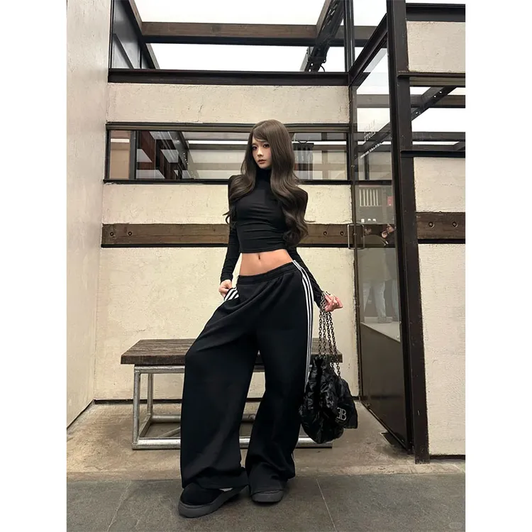 2026秋季设计感辣妹风修身显瘦百搭时尚上衣休闲简约阔腿长裤套装