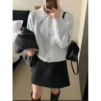 2025虹源韩国东大门减龄学院风娃娃领宽松韩版麦粒扣针织外套上衣