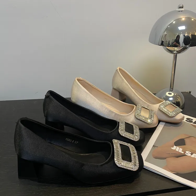 钻扣方扣高跟鞋轻职风法式方头浅口单鞋粗跟跟鞋微喇裤专用高跟鞋