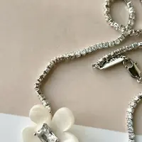 合金吊坠 小静折扣~E389A 超仙轻奢小苍兰花簇锁骨链  