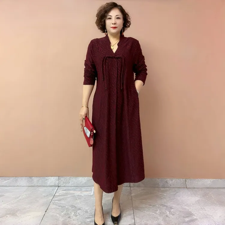 胖妈妈连衣裙新款秋冬季高端中老年女装国风长袖流苏显瘦宽松裙子