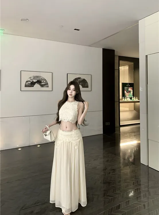 卢浮幻境 纯欲风性感辣妹气质精致短款蕾丝上衣高腰显瘦约会长裙