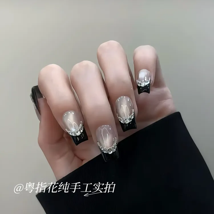 【星野】高级感黑色法式小碎钻灯泡猫眼爆闪手工穿戴甲轻奢暗黑辣妹