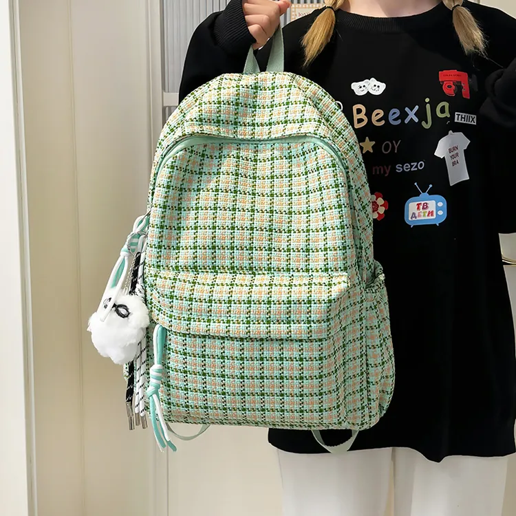 新款文艺学生书包小清新可爱大容量双肩包女格子日系背包休闲韩版