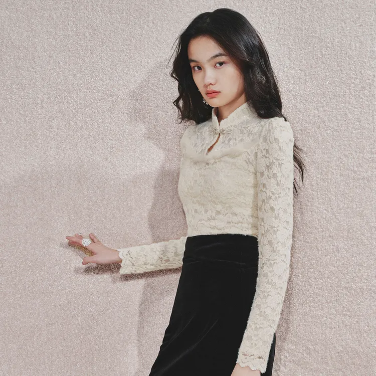MAXRIENY贵雅新中式蕾丝雪纺衫24秋修身显瘦盘扣复古气质长袖