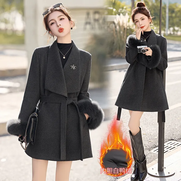 复古港风翻领毛呢羽绒服女2025冬季新款狐狸毛拼接白鸭绒保暖外套