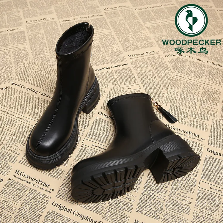 啄木鸟高跟短靴女2025秋冬新款厚底英伦风百搭软底轻便英伦马丁靴