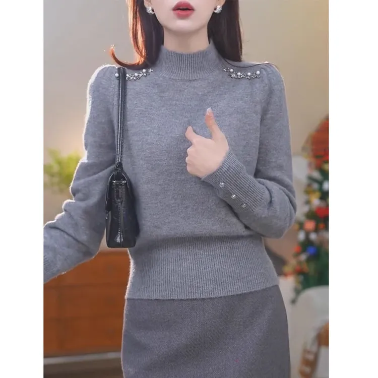 半高领钉珠灰色针织衫女2025年秋冬季新款高级感毛衣显瘦百搭上衣