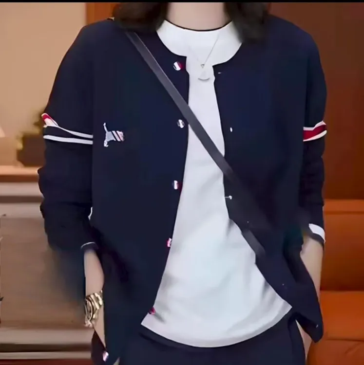 2996 G 女士秋季拼色时尚短外套 F29