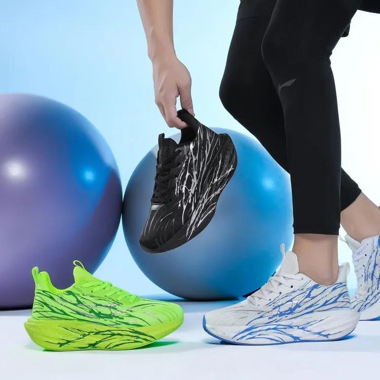 限定25年秋冬爆心跳竞速6.0碳板新款时尚流行碳爆米花休闲运动鞋