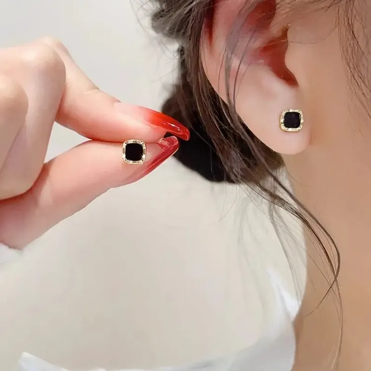 925银耳饰 银针黑色方形迷你耳钉女简约时尚耳环小巧气质高级感商品图