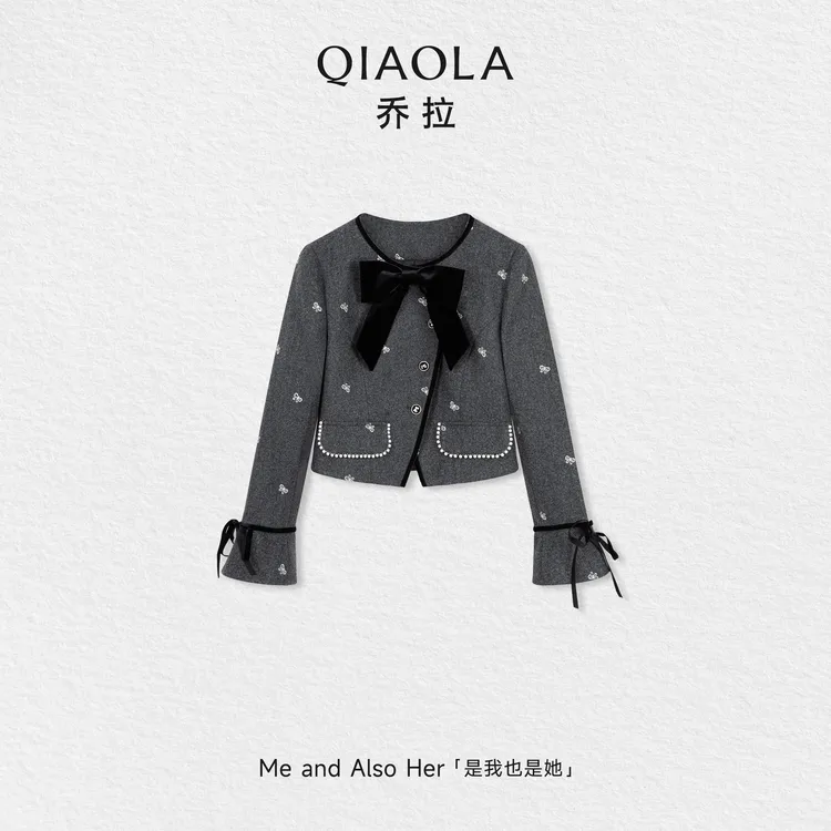 QIAOLA/乔拉【格蕾乐章】秋冬新款丝绒蝴蝶结设计气质百搭时尚上衣