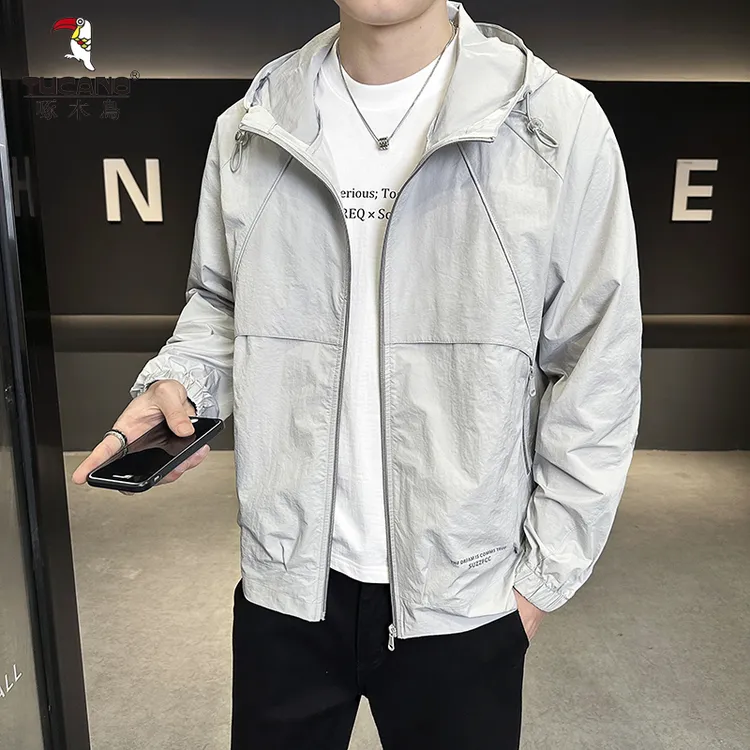 TUCANO/啄木鳥夏季新款男士连帽防晒服透气休闲时尚舒适档次帅气