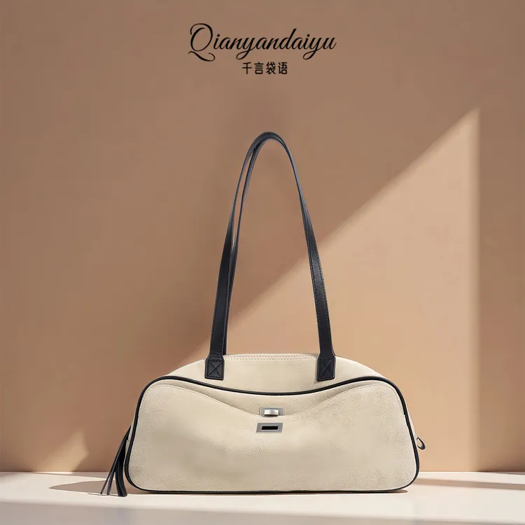 包包女2025新款高级感真皮大容量枕头包女磨砂保龄球包单肩腋下包