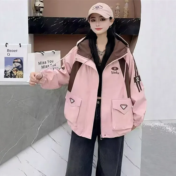 撞色拼接字母刺绣短外套女2025秋季新款宽松休闲设计感冲锋衣上衣