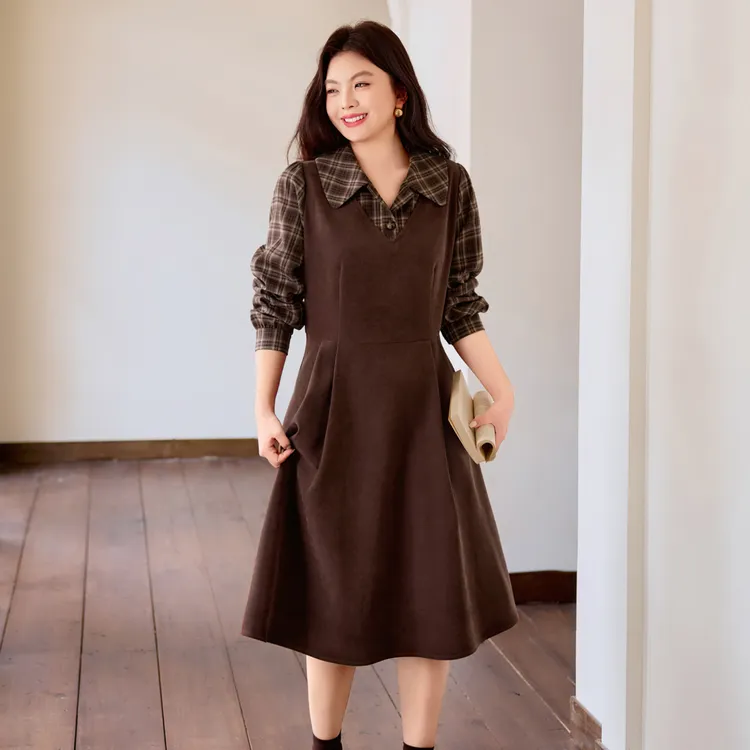MsShe大码女装2025秋装复古格纹拼接磨毛斜纹显瘦连衣裙F2509010