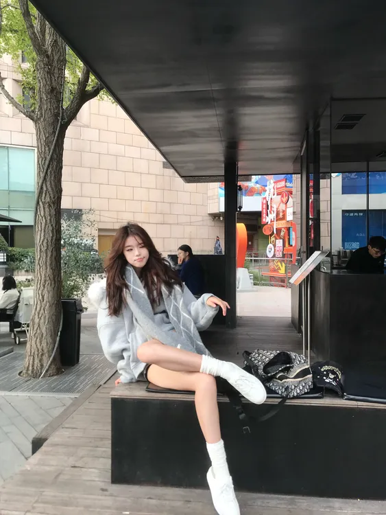 *尹千金*【雾调灰章】秋冬百搭花灰保暖慵懒风连帽卫衣外套W257389