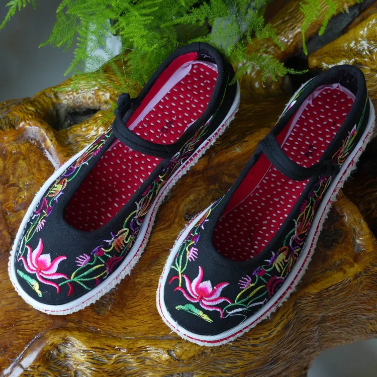 女老人装老鞋手工千层底满帮绣金犬莲花升天梯布鞋绣花（带绿）