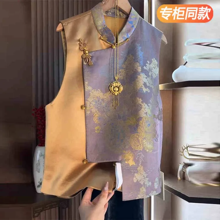 新中式盘扣马甲女装背心春夏新款国风马夹外穿坎肩上衣复古网红