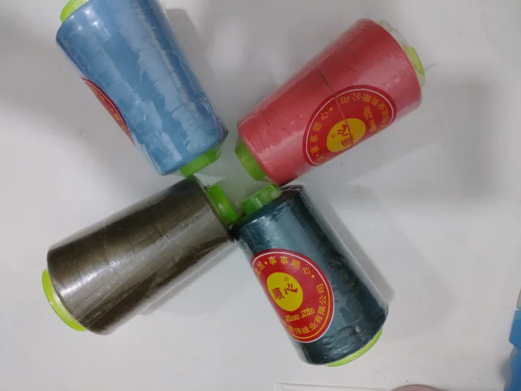 402加厚大卷缝纫线家用缝纫机线线团涤纶材质彩色手工缝衣线