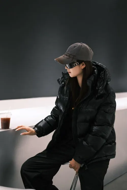 经典时尚加厚鹅绒百搭羽绒服休闲外套女