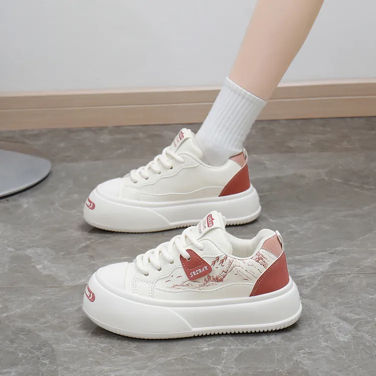 新款时尚小白鞋女厚底松糕板鞋休闲板鞋春秋百搭夏季春季学生ins