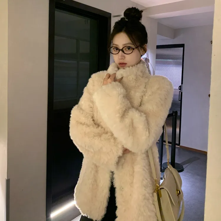 富人区Teddy4.0火爆返场环保皮毛一体外套女秋冬新款加厚毛毛大衣