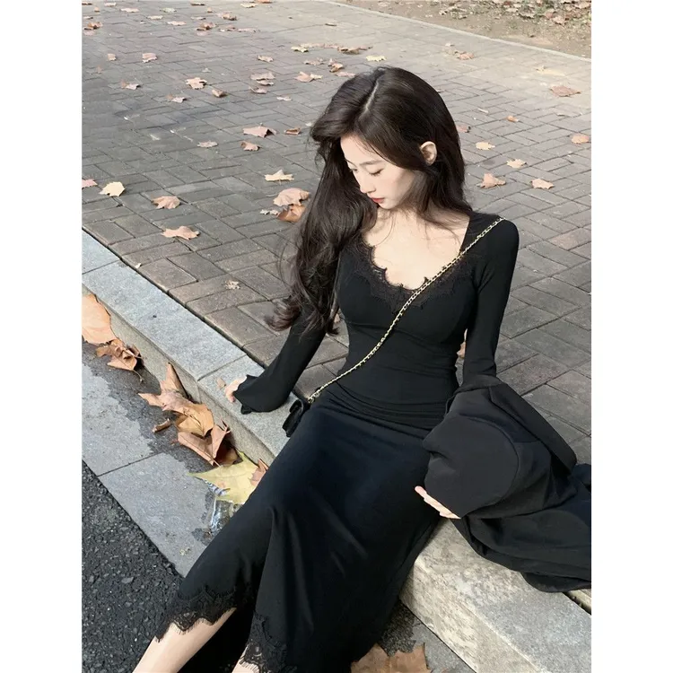 秋季新款长袖拼接鱼尾连衣裙女打底黑色蕾丝收腰修身气质裙子长裙