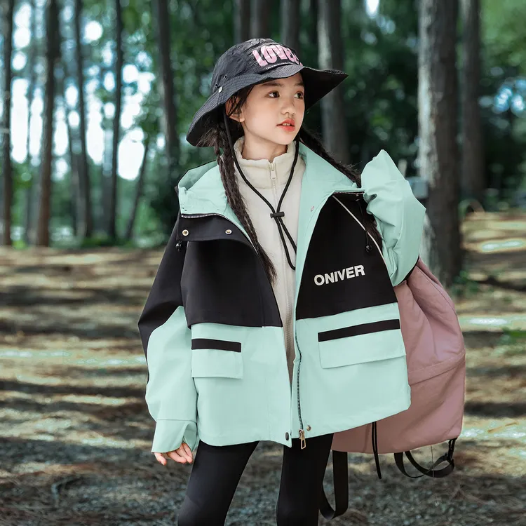 儿童冲锋衣三合一可拆卸女童外套春秋2025新款大童初中生防风衣服