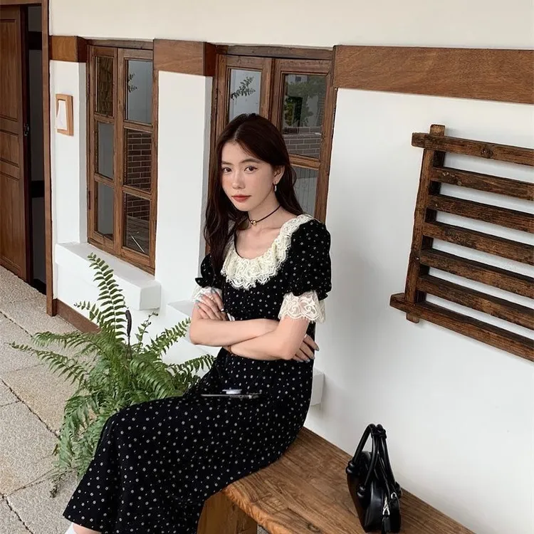 黑色法式荷叶领甜美碎花连衣裙2024夏季新款中长款短袖茶歇裙