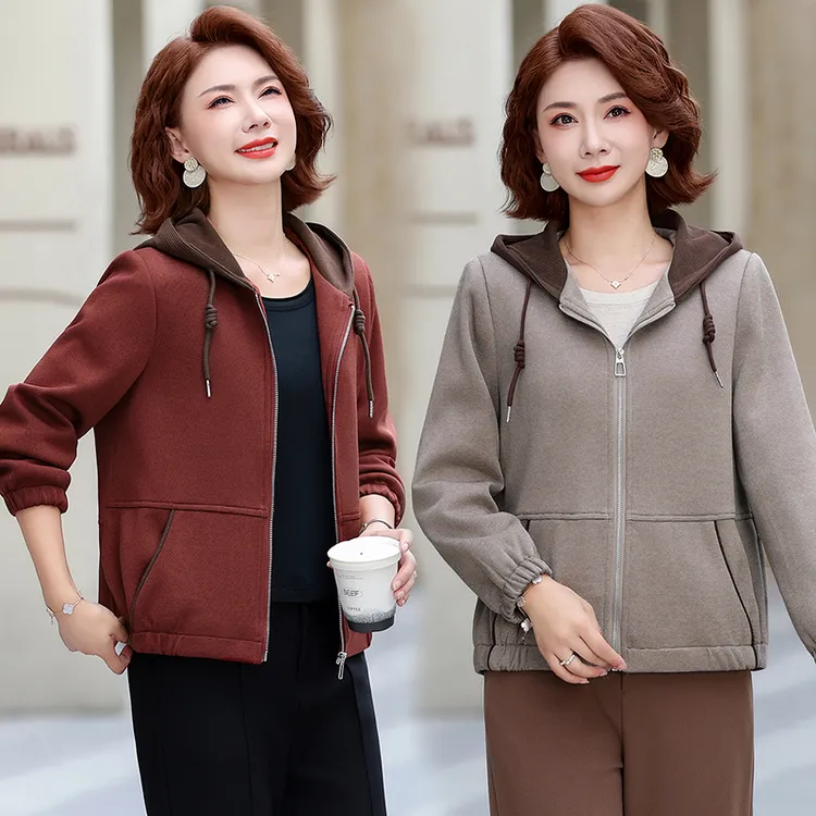 中年妈妈秋装休闲连帽外套短款中老年女装春秋新款洋气夹克衫上衣