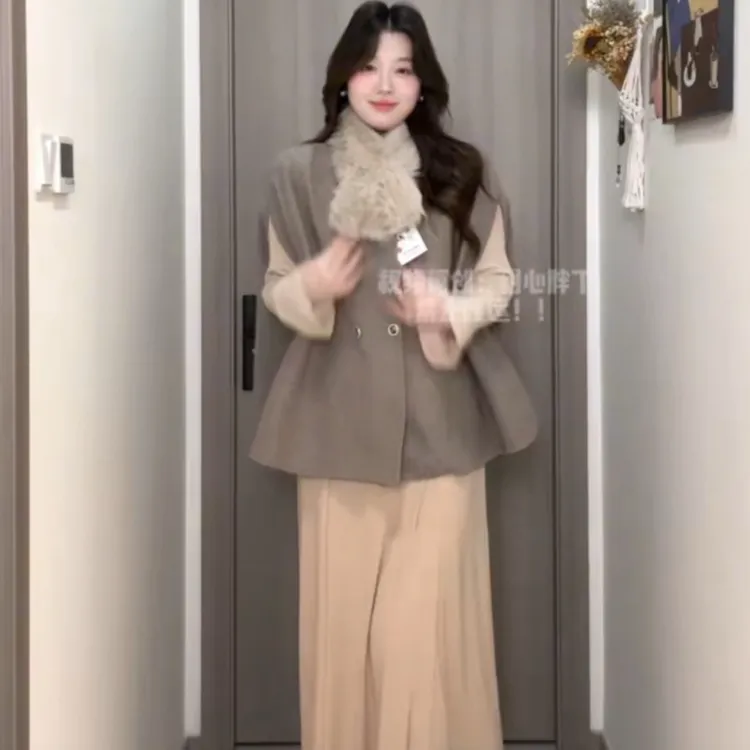 富家千金斗篷毛领披肩毛呢外套打底连衣裙女秋冬季新款气质穿搭