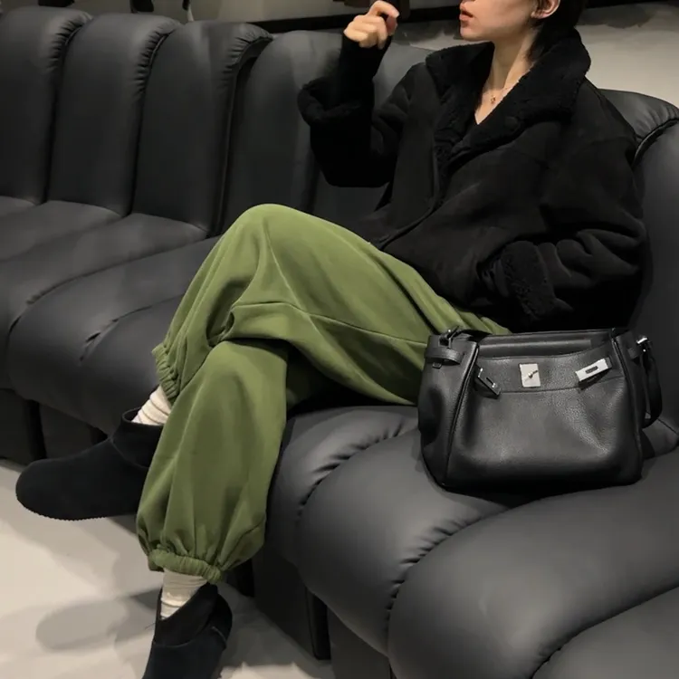 【郝洁】“暖暖冬日”时髦慵懒日常通勤抽绳松紧腰加绒束脚卫裤2598