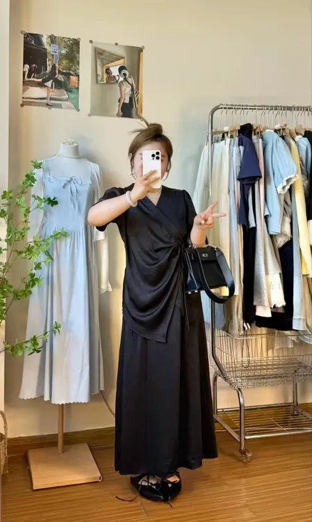古时古尚高级感名媛绑带V领上衣女2025年新款气质松紧腰半身裙