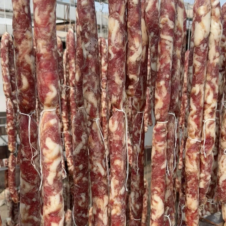 手工黑猪肉香肠农家风味纯黑猪肉咸香味美食家常菜