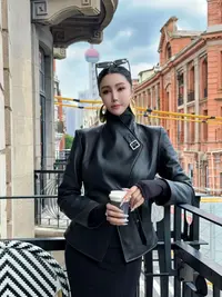 DOUWU【百大女主】黑色亮面皮衣大翻领腰带羊皮皮衣外套WT14080