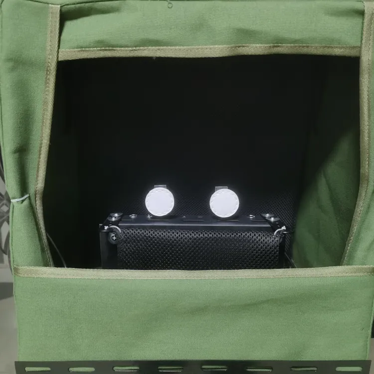 弹弓自动起倒靶机2靶头可放靶箱内或三脚架上，控制范围150米内。