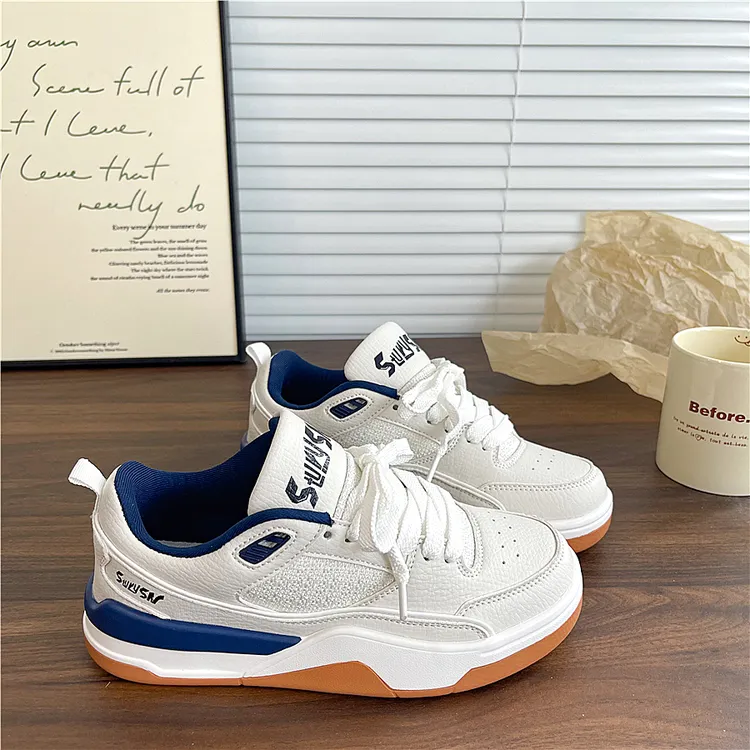 易少年 2025冬季新款轻便板鞋女ins潮复古厚底百搭运动休闲跑步鞋