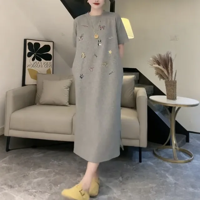 欧货2025春季新款刺绣小狗大码中长款连衣裙女高级独特显瘦T恤裙