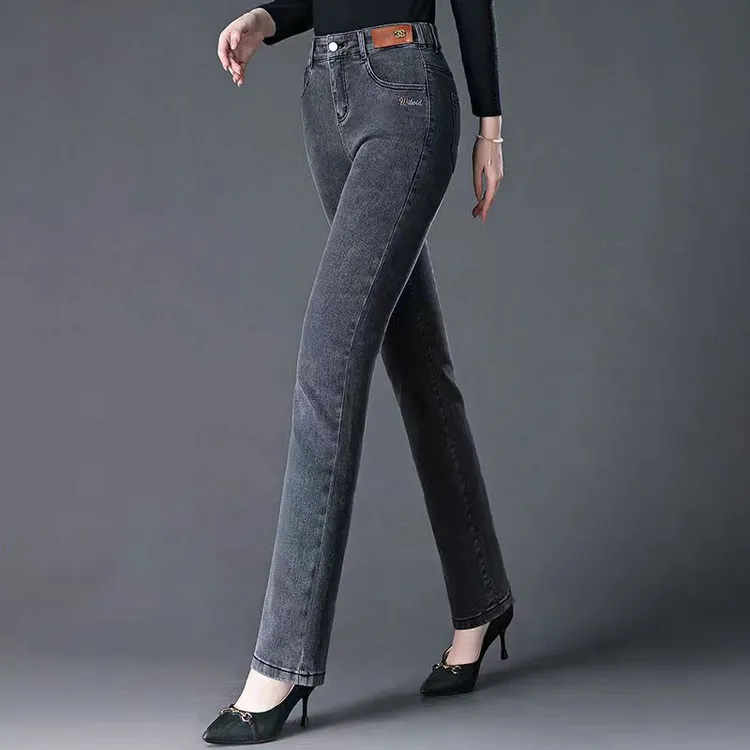 2025秋冬加绒洋气直筒裤女中年大码显瘦烟灰牛仔裤女妈妈百搭时尚