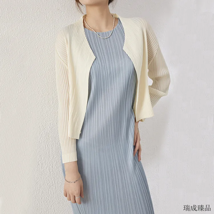 三宅时尚外套女2025减龄短款上衣宽松百搭显瘦气质外搭小开衫Z