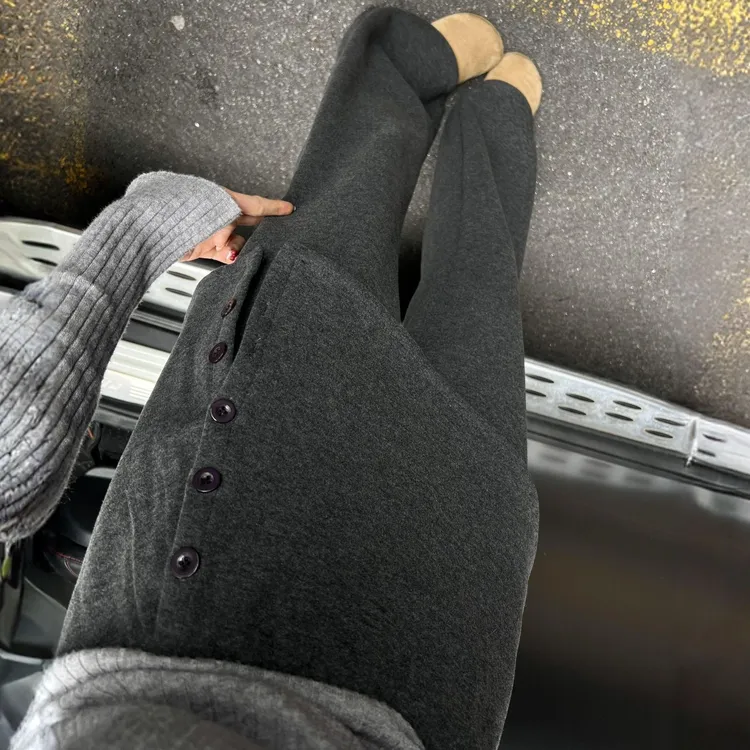 韩系慵懒风加绒两件套屁帘微喇叭裤女2026冬季宽松显瘦垂感休闲裤