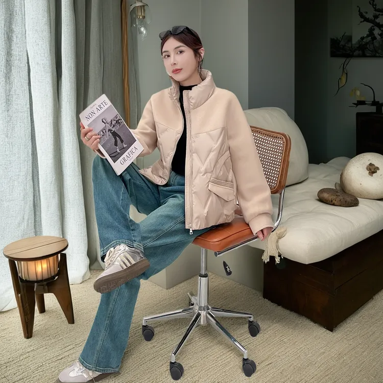 奕涵淏205冬女毛呢拼80羽绒服厚外套宽松压花短休闲立领巴恩老钱